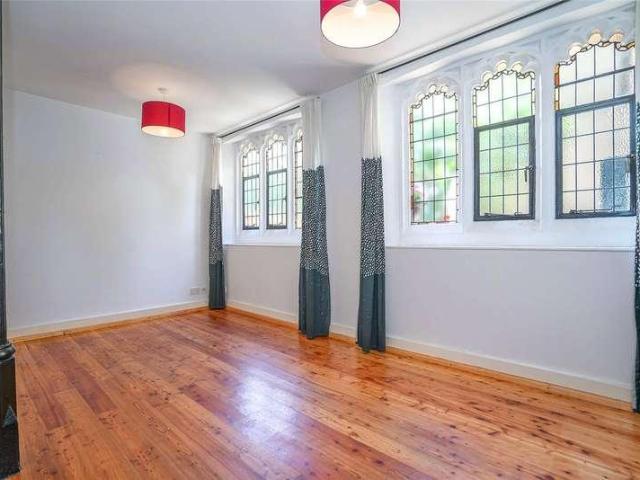Flat for sale in London Borough of Barnet, Greater London