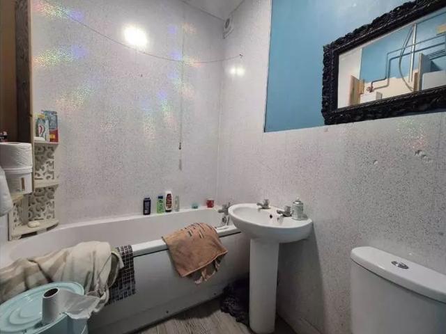 Flat for sale in Westbrook, Acol