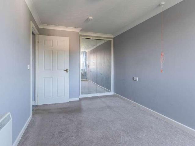 Flat for sale in Ridgeway, Newport