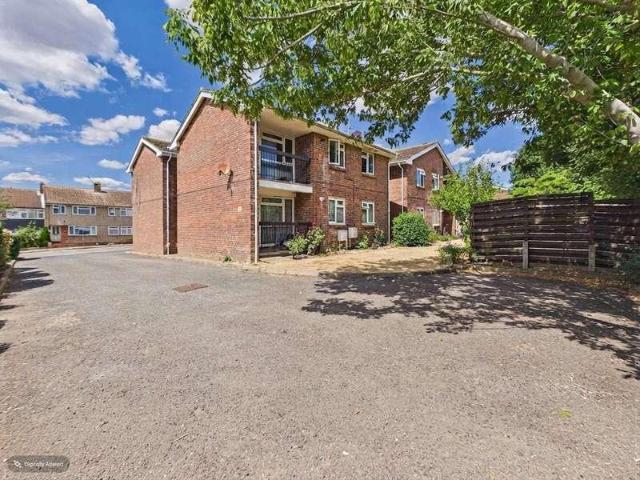 Flat for sale in Worthing, West Sussex