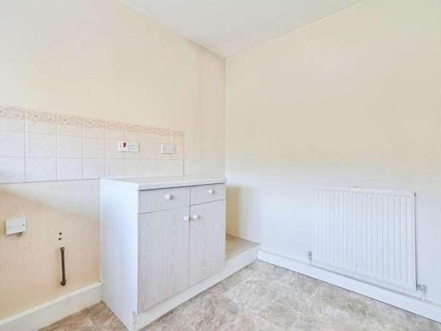 Flat for sale in Kirkstall, West Yorkshire