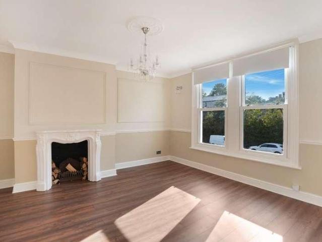 Flat for sale in London Borough of Lewisham, Greater London