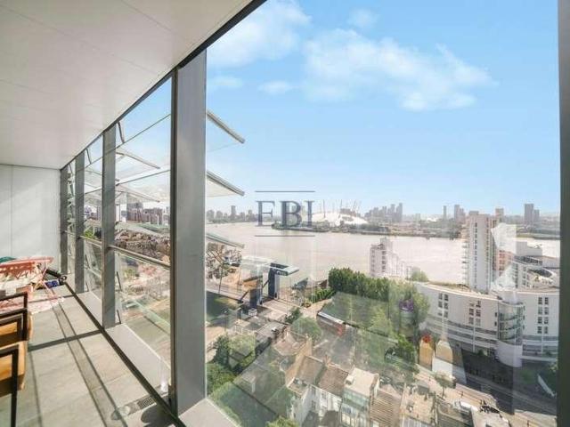 Flat for sale in Isle Of Dogs, Greater London