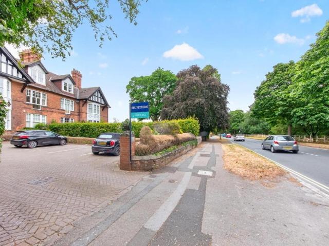 Flat for sale in High Field, York