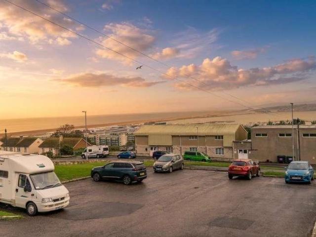 Flat for sale in Portland, Castletown