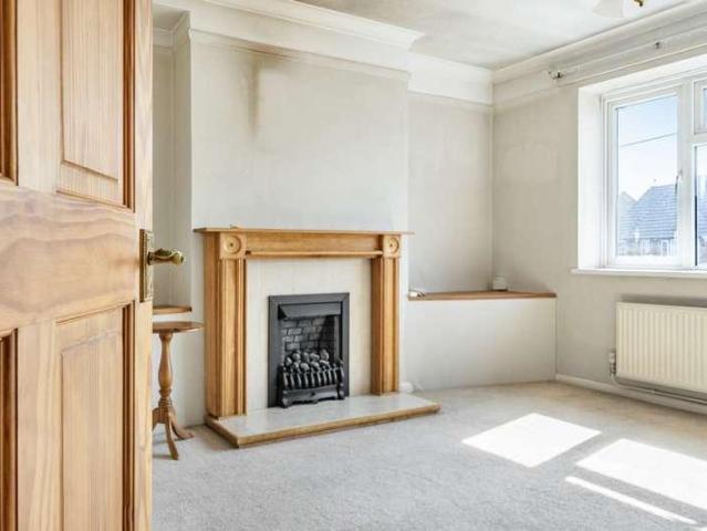 Flat for sale in Long Crendon
