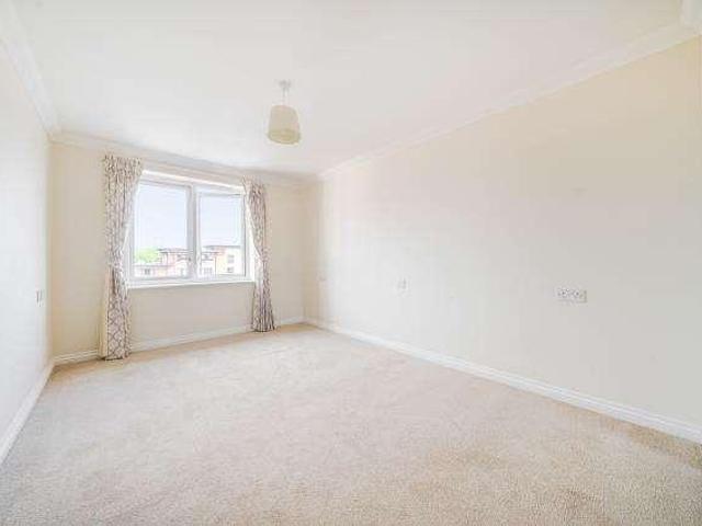 Flat for sale in Enborne, West Berkshire