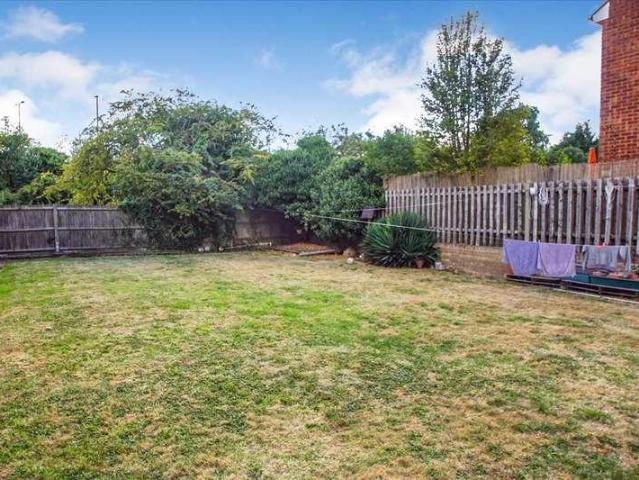 Flat for sale in Slough, Isle Of Man