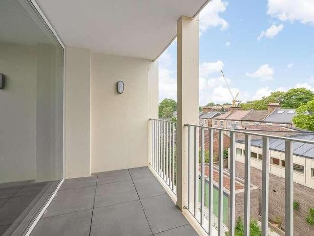 Flat for sale in London Borough of Lewisham, Greater London
