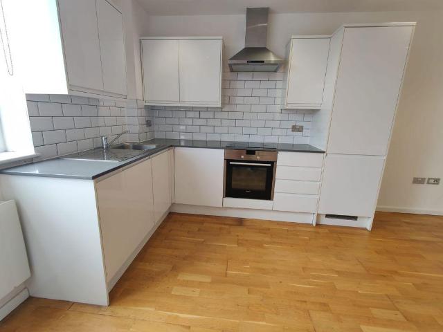 Flat for sale in Slough