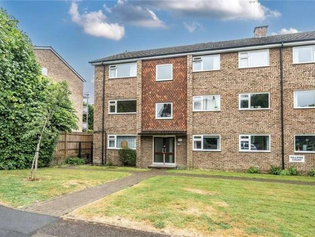 Flat for sale in Kingston Upon Thames, Norbiton