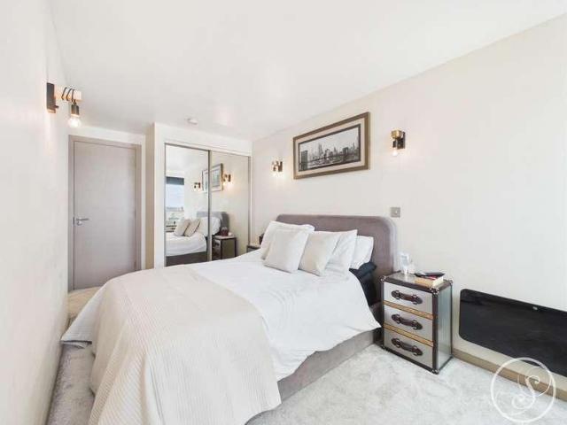Flat for sale in Holbeck, West Yorkshire
