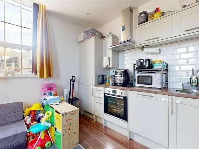 Flat for sale in Fortuneswell, East Dorset