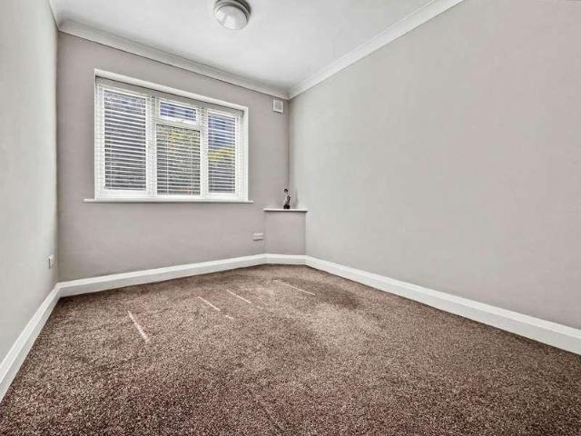 Flat for sale in West Cliff, Bournemouth