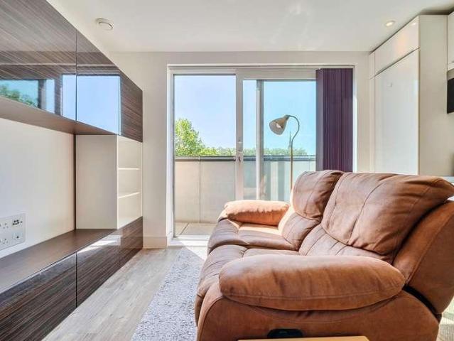Flat for sale in Greater London