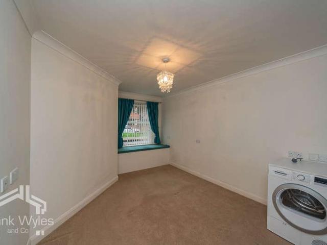 Flat for sale in St Annes, Fylde