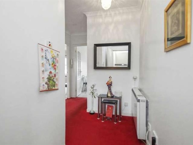 Flat for sale in Lanark, Scotland