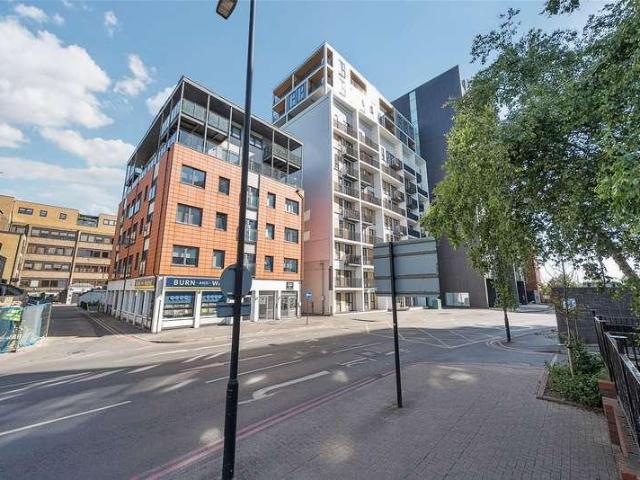 Flat for sale in Greater London