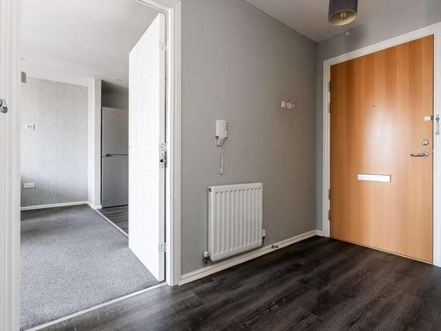 Flat for sale in East Pilton, Scotland