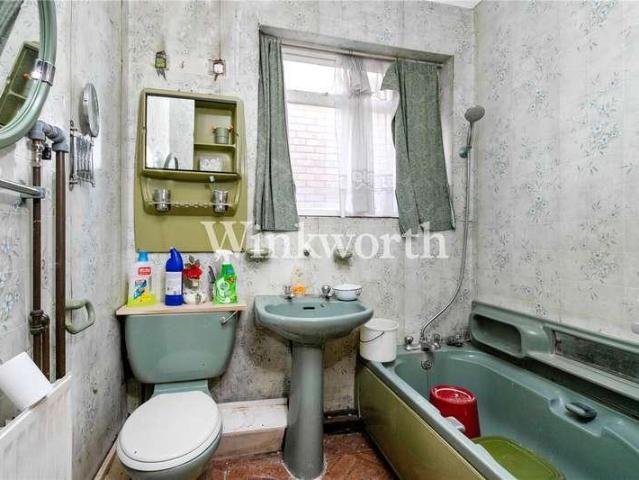 Flat for sale in Greater London