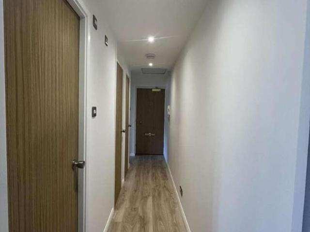 Flat for sale in London Borough of Hackney, Greater London
