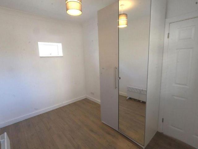 Flat for sale in Batchworth, Hertfordshire