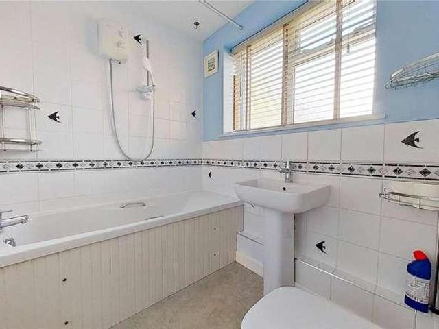 Flat for sale in Sompting, Adur
