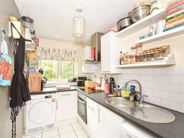 Flat for sale in Maidenbower, Crawley
