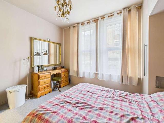 Flat for sale in West Worthing, Worthing
