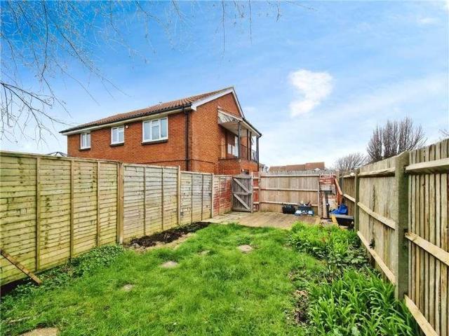 Flat for sale in Lee-on-the-Solent, Middlecroft