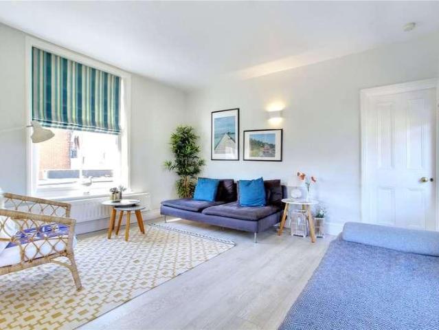 Flat for sale in Eastbridge, Suffolk