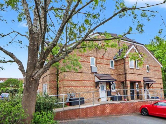 Flat for sale in Shephall, Hertfordshire
