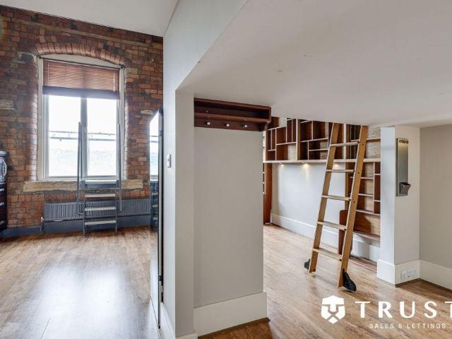 Flat for sale in Lower Hopton, Mirfield