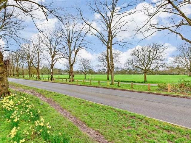 Flat for sale in Chichester, Littlecote