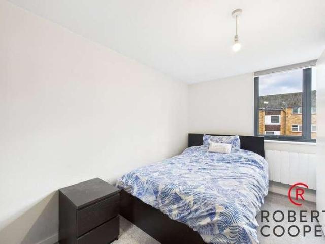 Flat for sale in Greater London