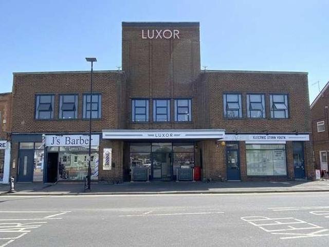 Flat for sale in Fishersgate, West Sussex
