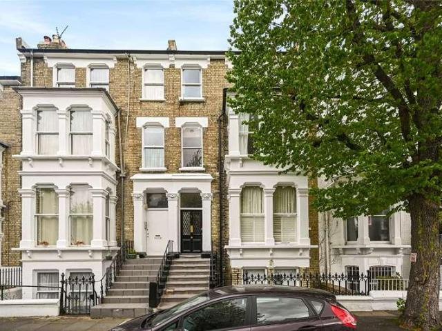 Flat for sale in London Borough of Hammersmith and Fulham, Greater London