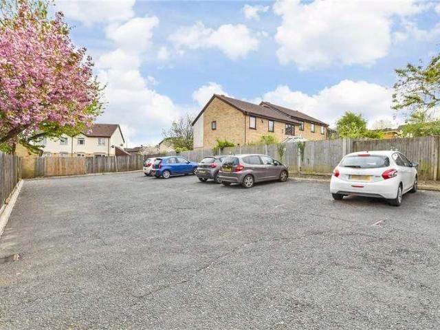 Flat for sale in Downswood, Midway