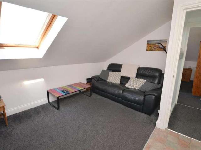 Flat for sale in Tenby, Wales