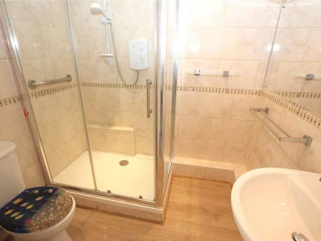 Flat for sale in North Shoebury, Alton Barnes