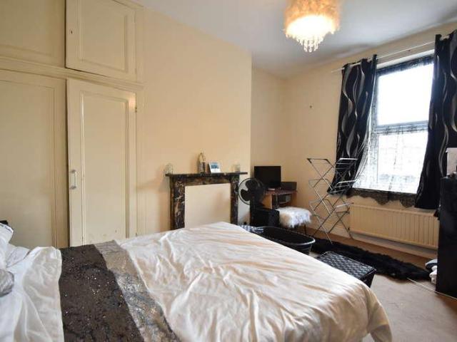 Flat for sale in Watergate, Devon