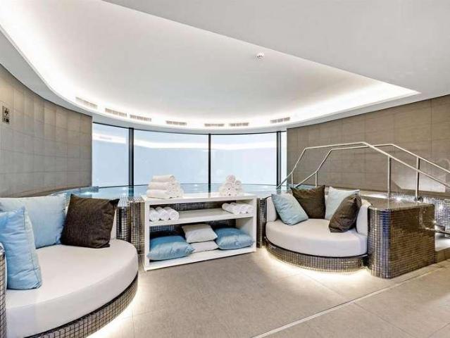 Flat for sale in Vauxhall, Greater London