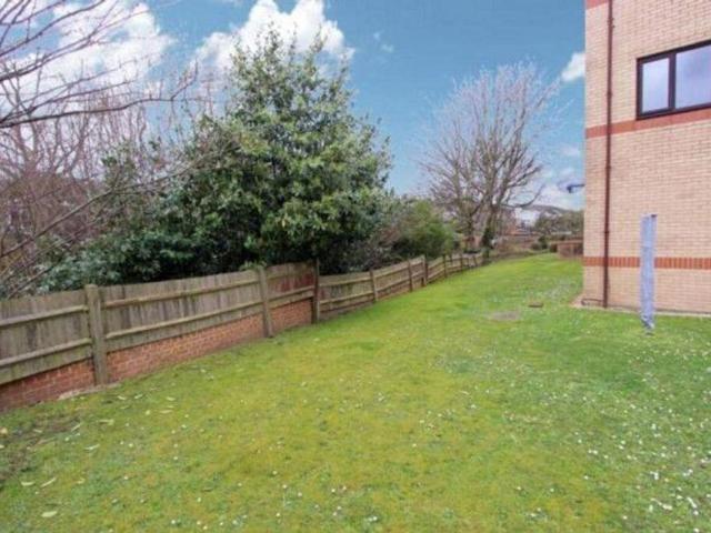 Flat for sale in Freemantle, Southampton