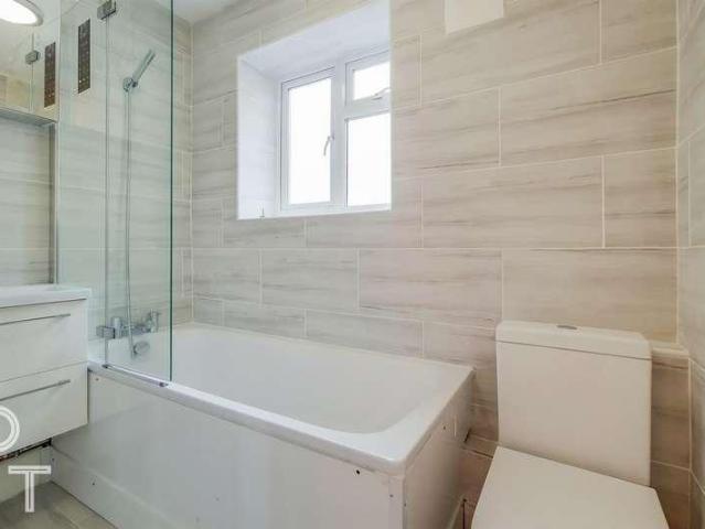 Flat for sale in Tufnell Park, Greater London