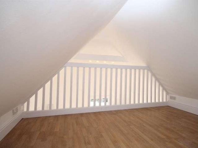 Flat for sale in Oad Street, Kent