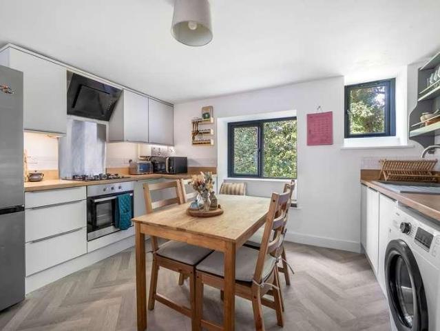 Flat for sale in School House, Gloucestershire