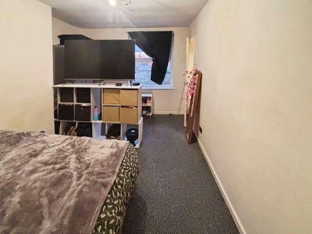 Flat for sale in Hull, City Of Kingston Upon Hull
