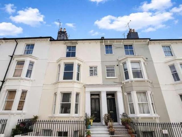 Flat for sale in Brunswick
