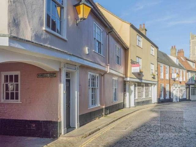 Flat for sale in Heigham Grove, East Bank