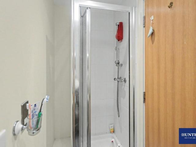 Flat for sale in West Yorkshire